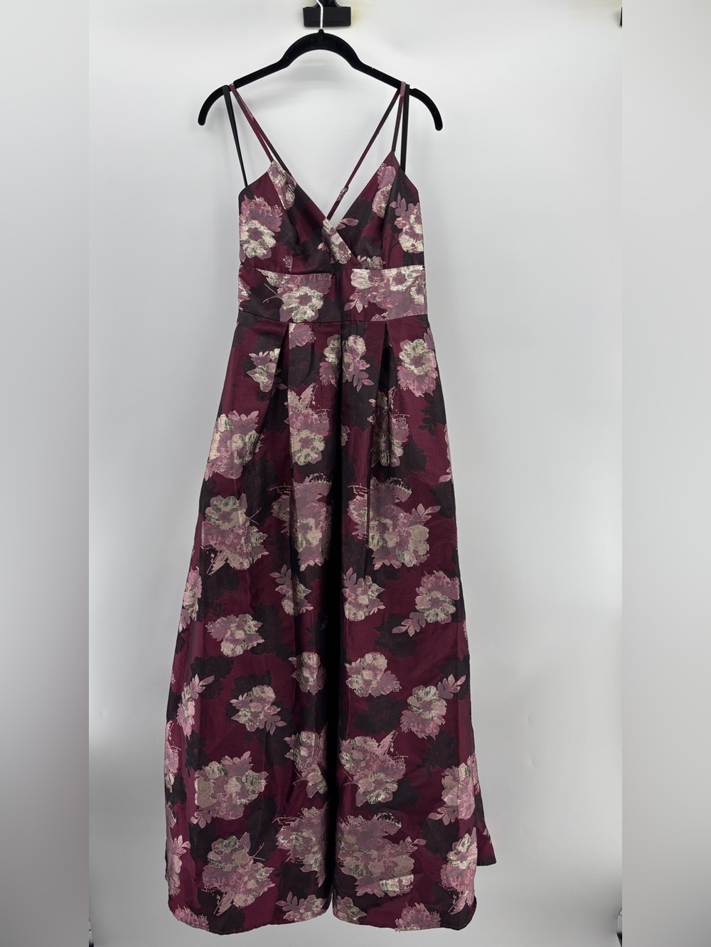 Hutch Merlot Floral Gown - Picture 5 of 7